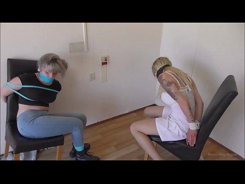 ❤️ Priklausomas / surištas ir sučiauptas / nelaimės ištikta mergina Kietas porno prie mūsų ☑
